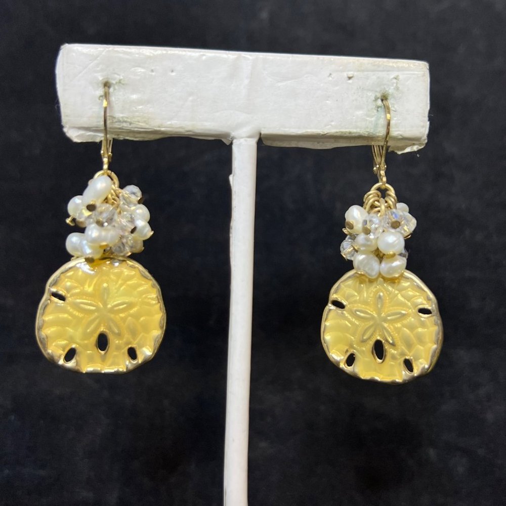 Tommy Bahama Gold Tone Sand Dollar Necklace, Earrings And Bracelet (3679) - Picture 2 of 11